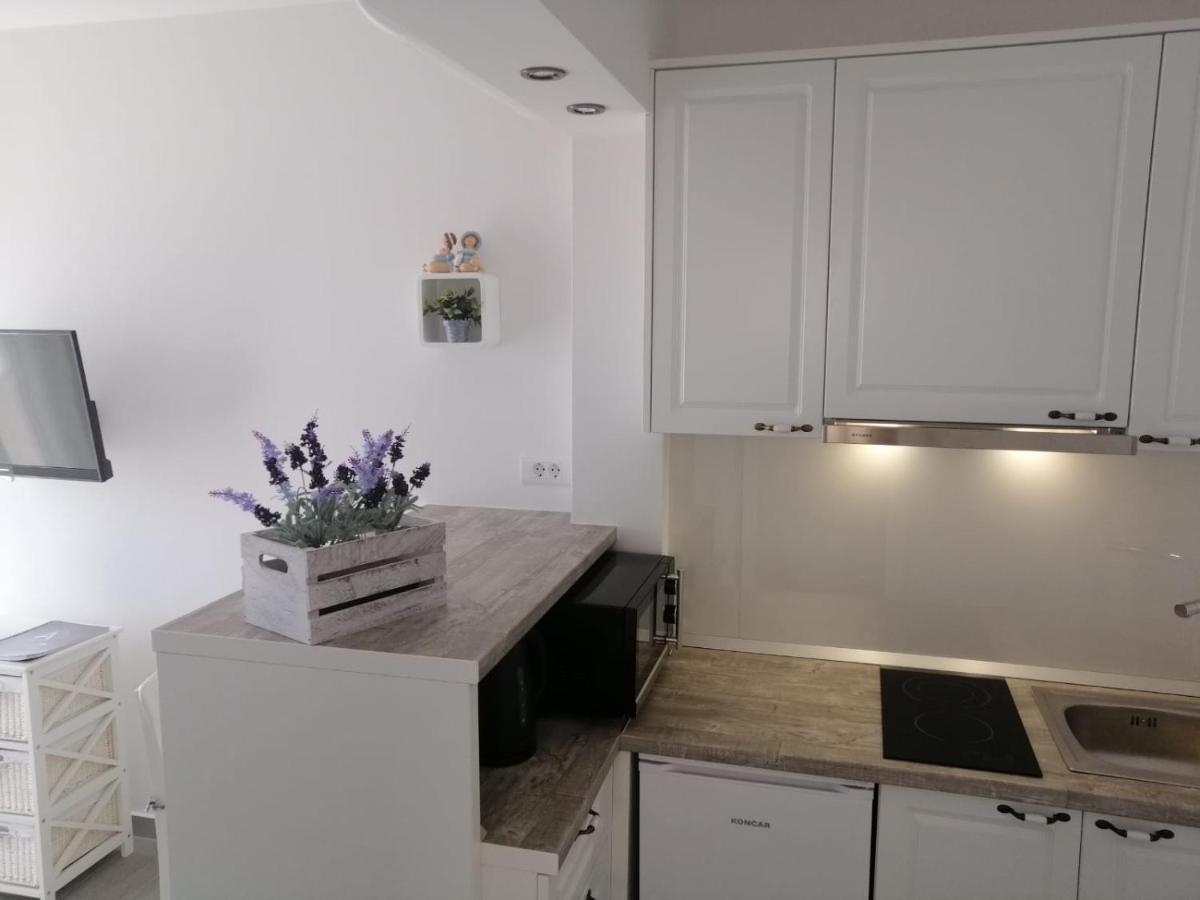 Apartments Tomas Makarska Eksteriør billede