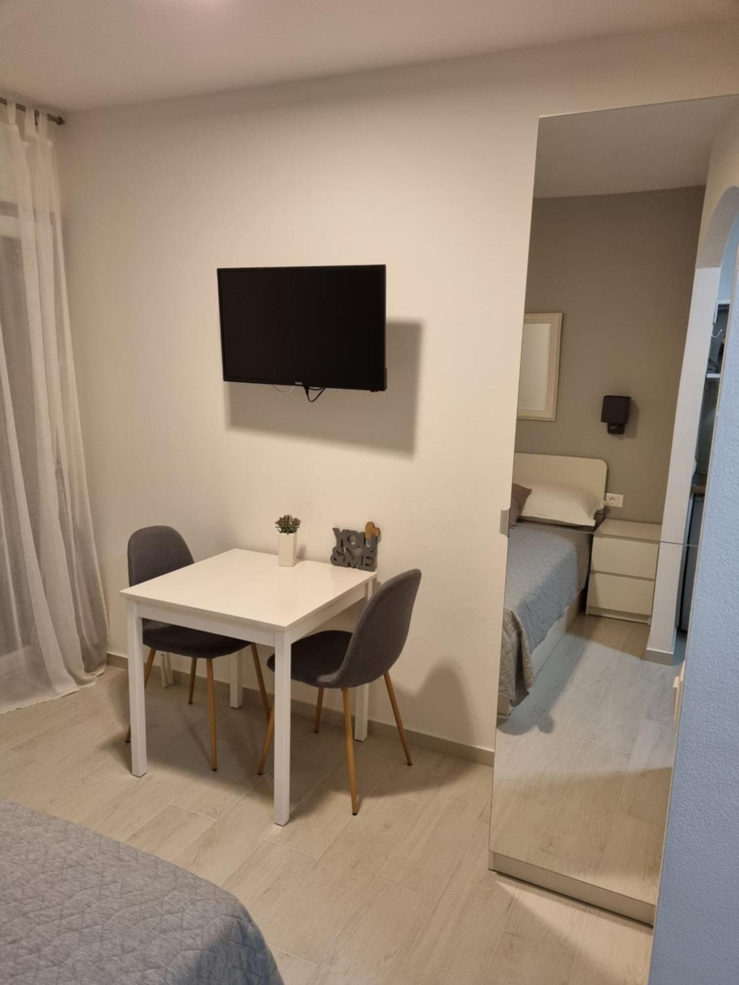Apartments Tomas Makarska Eksteriør billede
