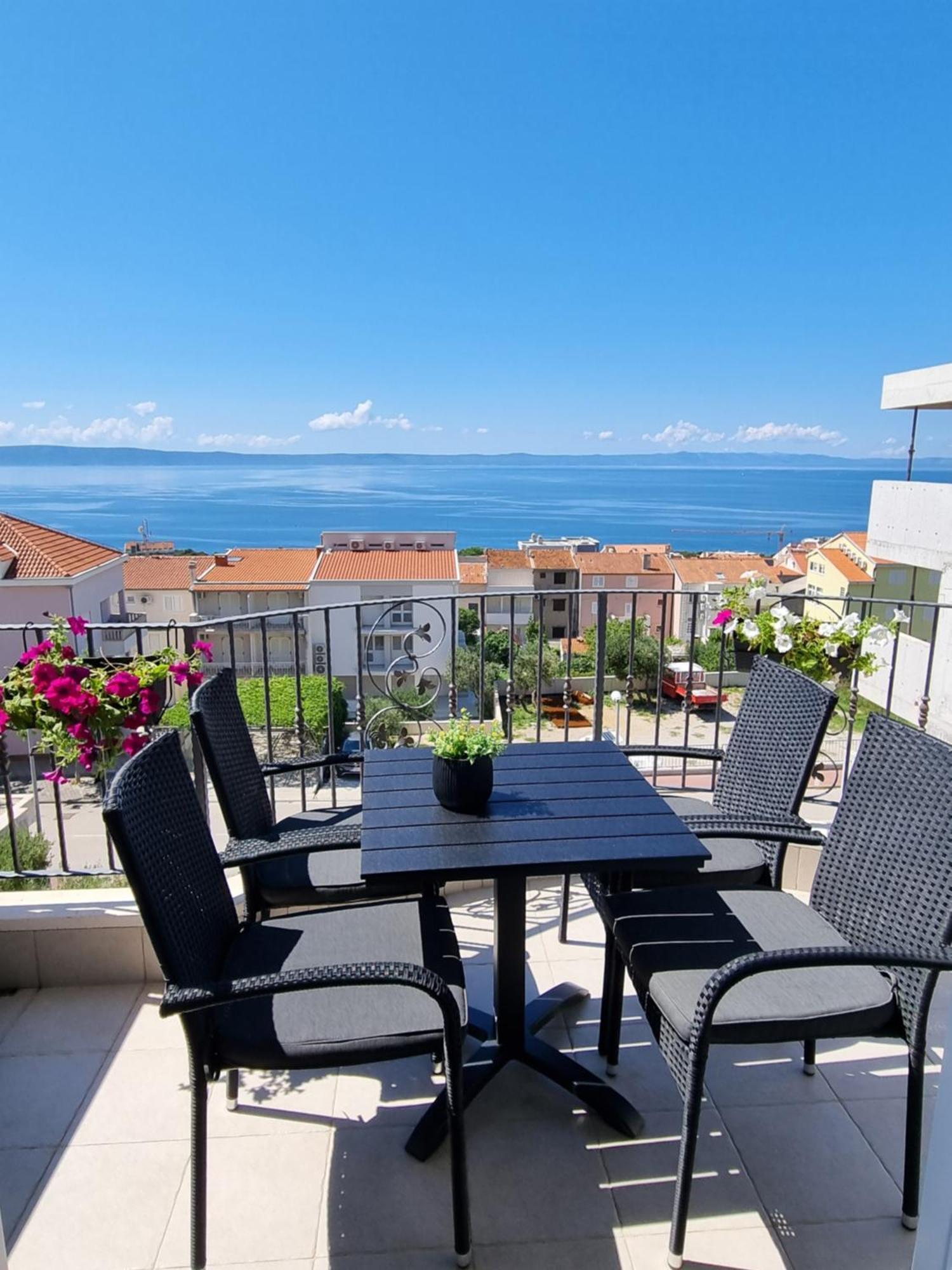 Apartments Tomas Makarska Eksteriør billede